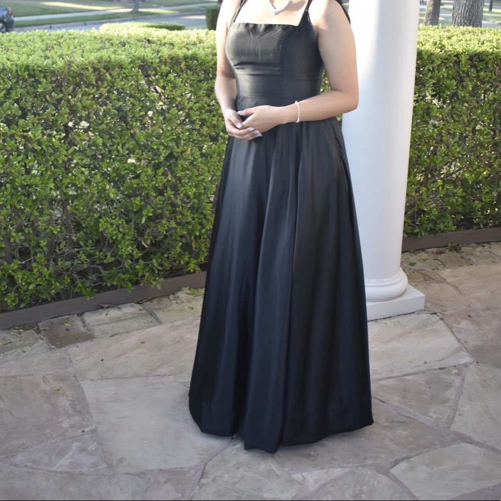 Black prom dress